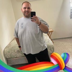 Meet your Posher, Max